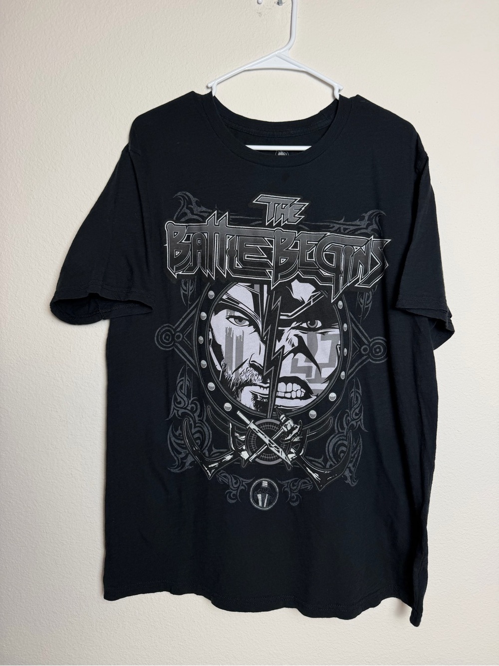 Disney marvel The Battle Begins Thor vs hulk Graphic Tee - Black large